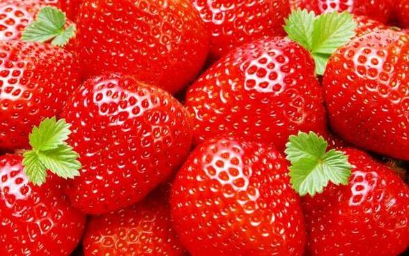 Erdbeeren fir d 'Potenz ze erhéijen